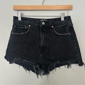 Abercrombie & Fitch The Mom Short High Rise